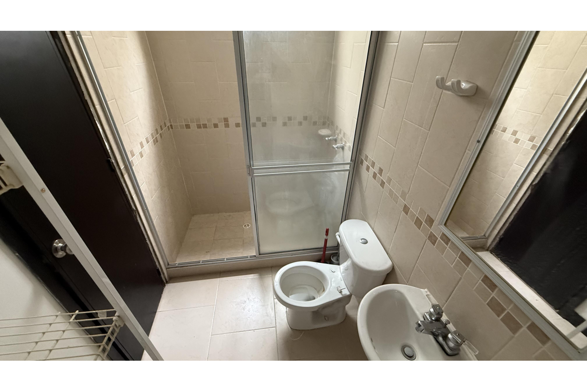Apartamento en Arriendo en El Cedro Cali | 70 m² | 2 habitaciones | estudio | parqueadero moto | servicios incluidos