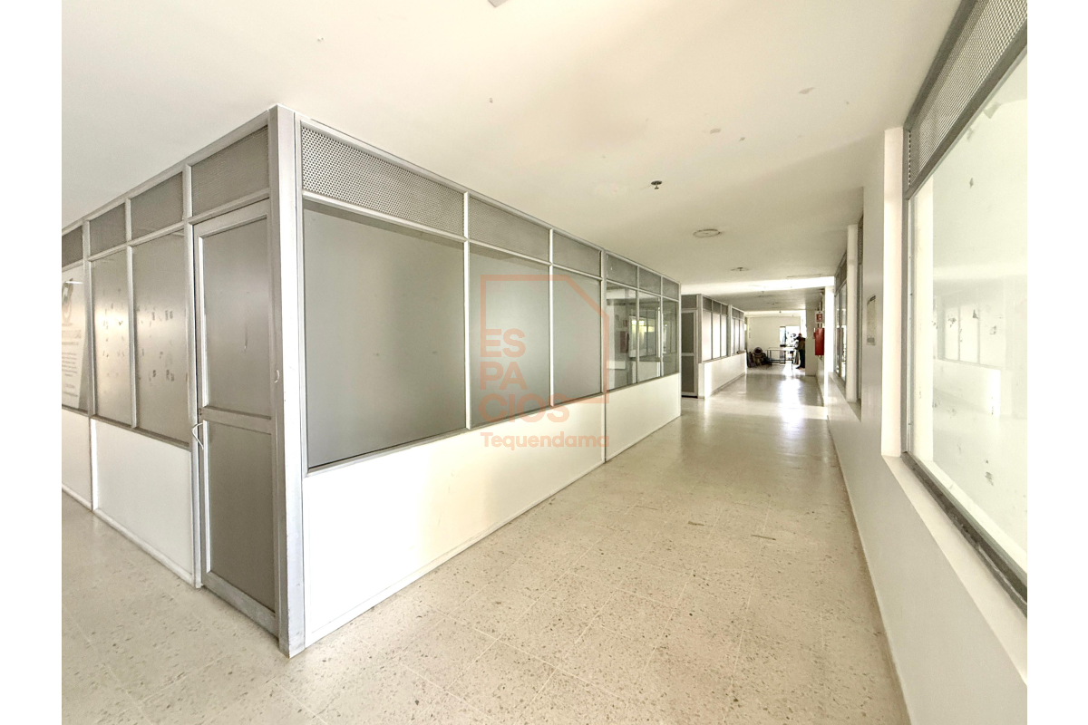 Local en Arriendo, Ricaurte Bogotá - LOAR423